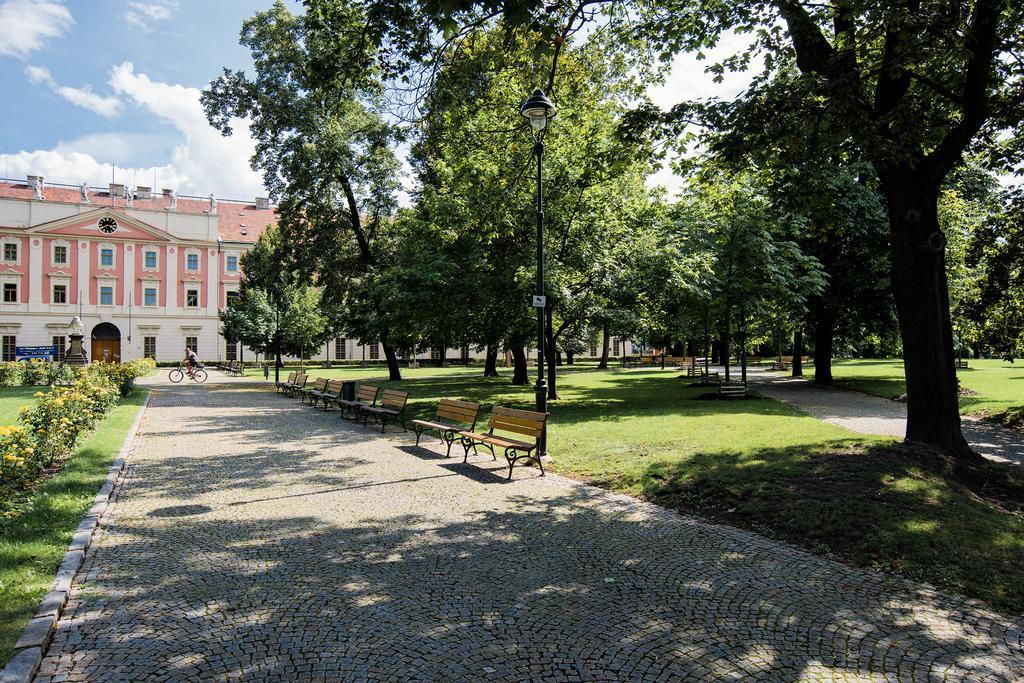 Apartment Gesse Březinova Prag Exterior foto