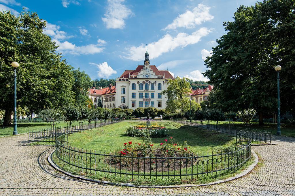 Apartment Gesse Březinova Prag Exterior foto