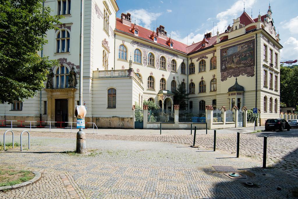 Apartment Gesse Březinova Prag Exterior foto