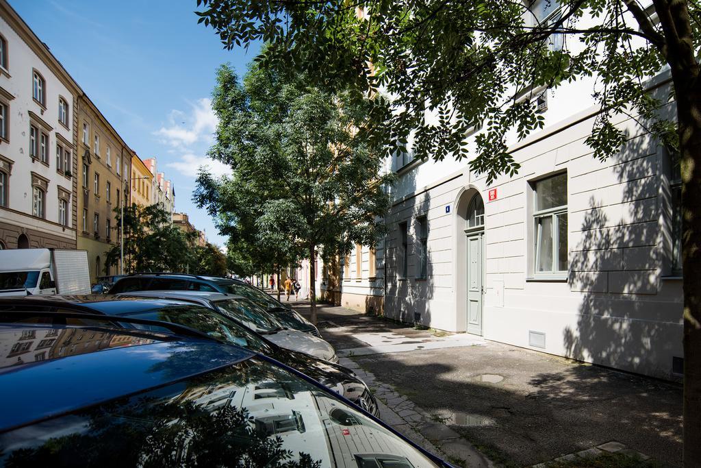 Apartment Gesse Březinova Prag Exterior foto